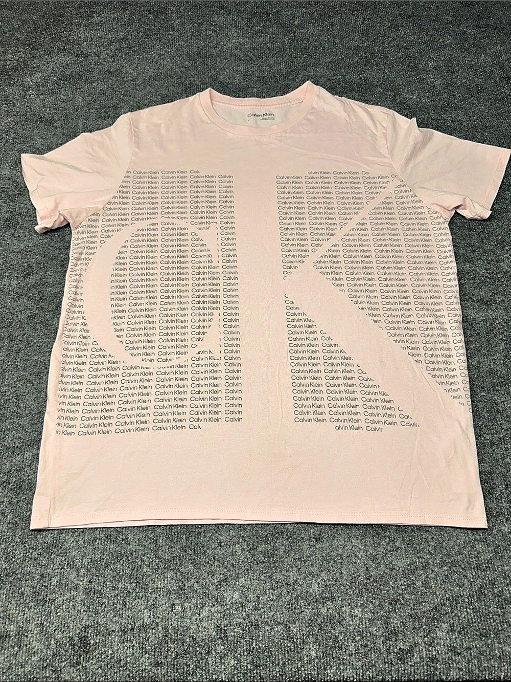 Calvin Klein Short Sleeve Logo Tee in Pink Medium Like New